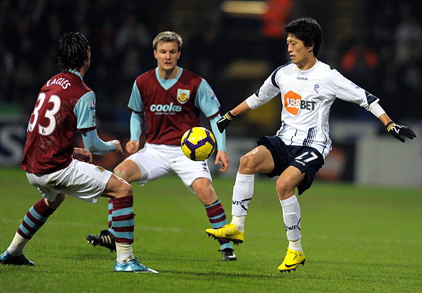 来自世界各 来自世界各